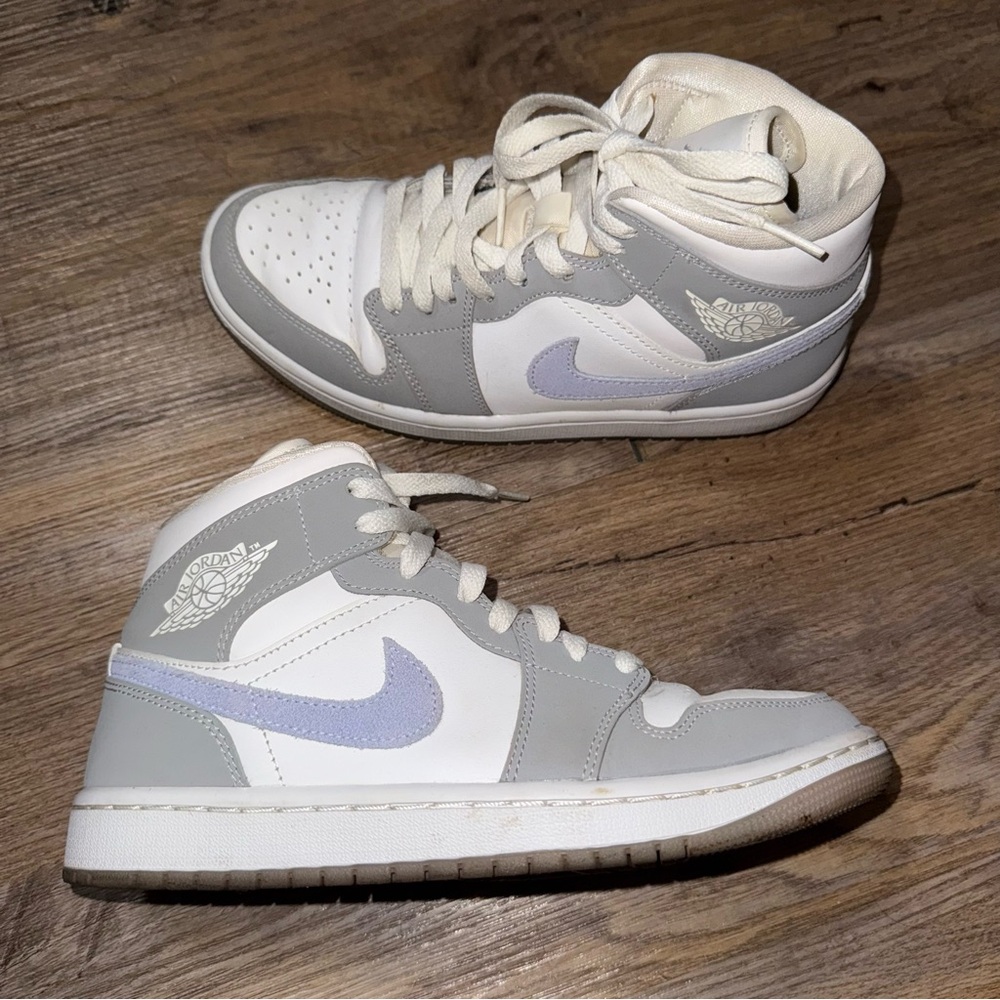 Women’s Air Jordan 1 Mid